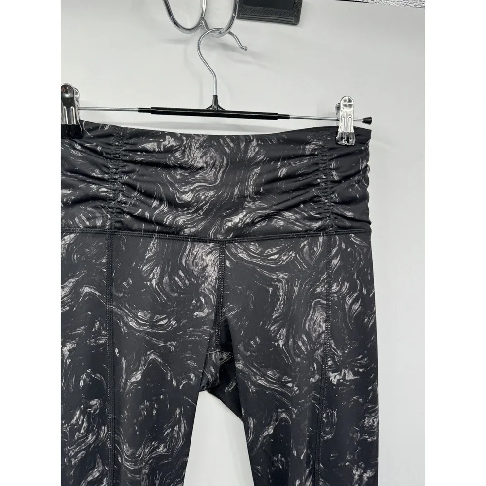 Lululemon Align High Rise Patterned Leggings Black Gray Size‎ 6 Athletic